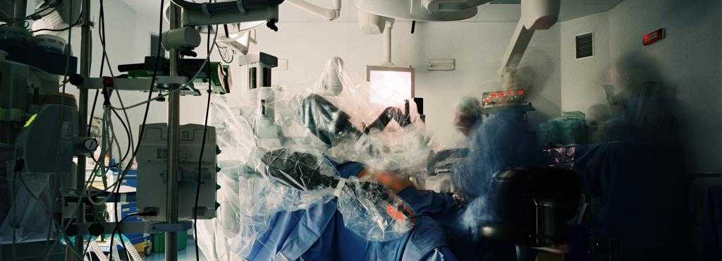 Image: Armin Linke, Operating theatre, remotely controlled surgery, Modena, Italy 2006