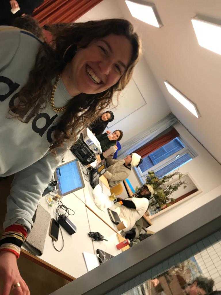 Our lovely alumna Risa Horn (DAI, 2020) returned to DAI to assist Dr. Hypatia Vourloumis during her seminar On Not S(t)aying the Same. DAI Week 2, November 2022 in Arnhem. Photo: Jacq van der Spek.