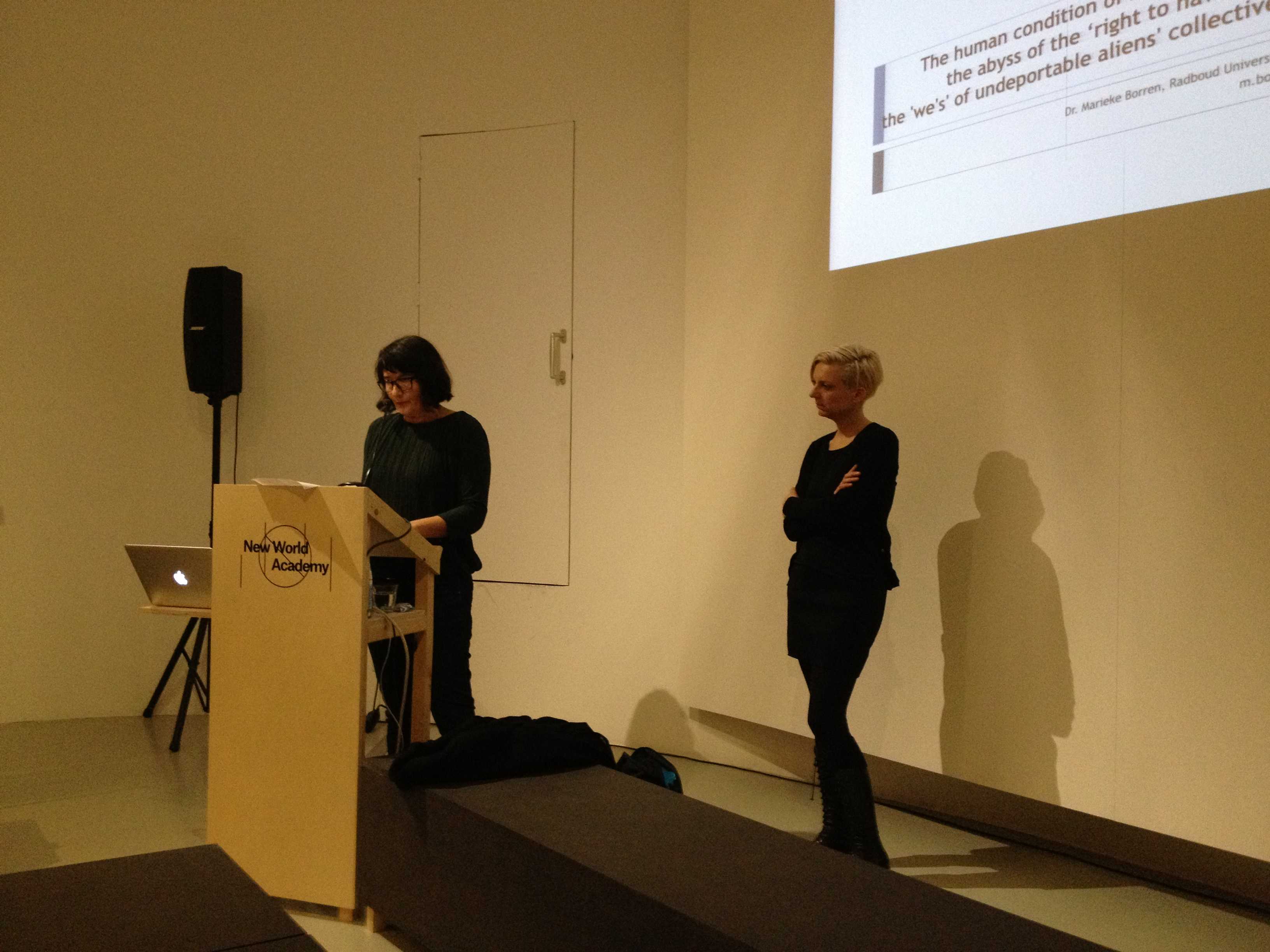 Jorinde Seijdel (behind the microphone) introduces lecture by Marieke Borren ( standing to the right) ( BAK, November 2013)