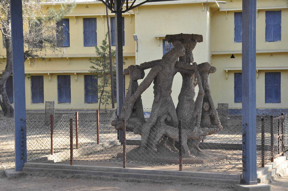 Ramkinkar Baij -Sculpture at the Santiniketan campus