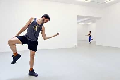 Talking Solo, originally part of Terrain, 1963 Dancers in training with Pat Catterson and Yvonne Rainer, July 2014 Foreground: Sam Kennedy; Background: Morrighan MacGillivray Photo: Eva Herzog
