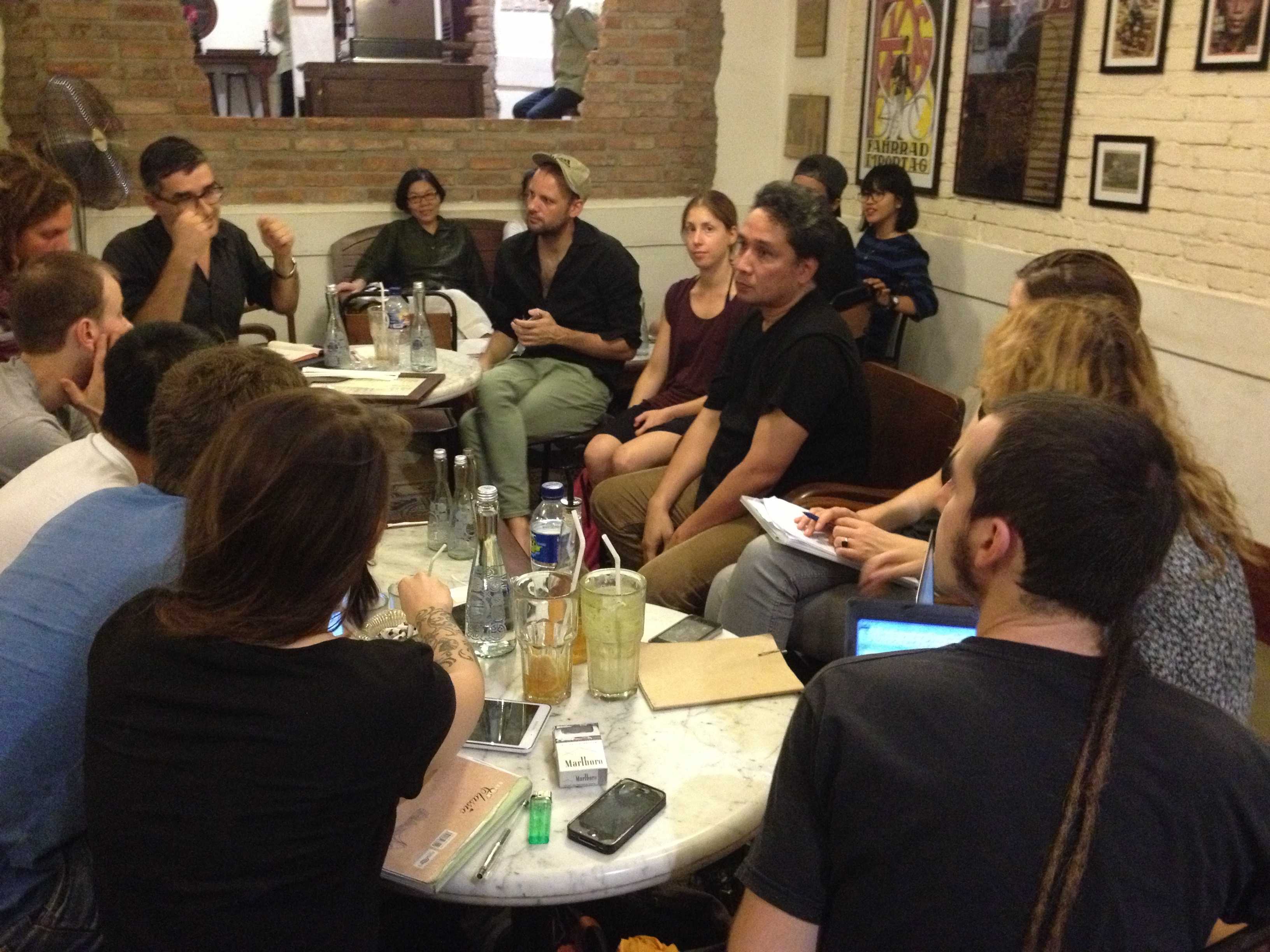 Location, Location, Location in Jakarta: Tirdad Zolghadr and DAI-students in conversation with Indonesian activist Hilmar Farid. November, 2015.
