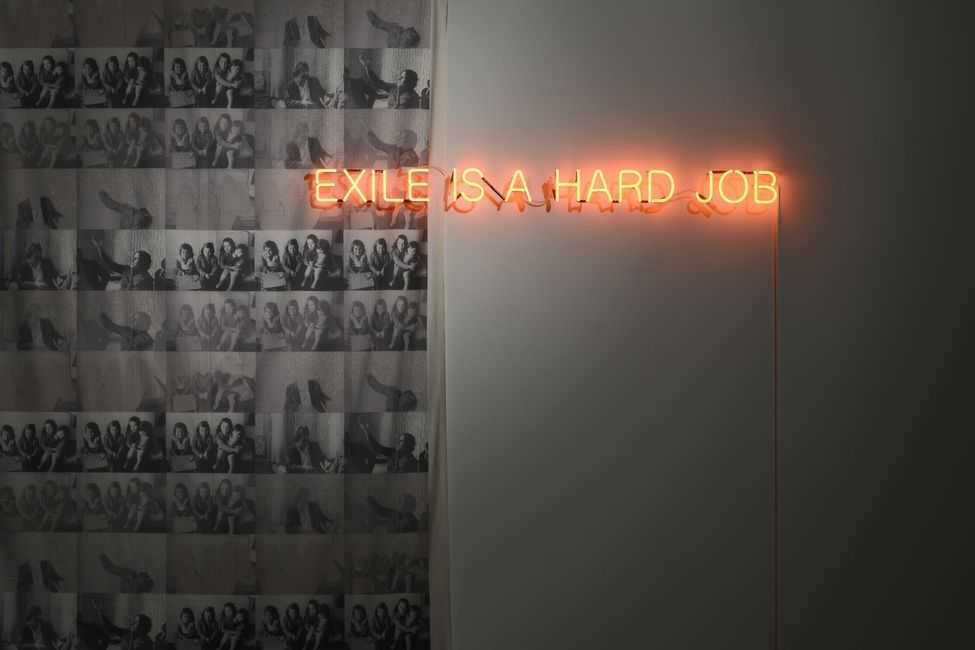 Nil Yalter, C’est un dur métier que l’exil / Exile is a hard job, 1976/2015, exhibition view “Nil Yalter, 1973-2015”, La Verrière, Fondation d’entreprise Hermès, Bruxelles. Photograph by Isabelle Arthuis (2015). Mixed Media