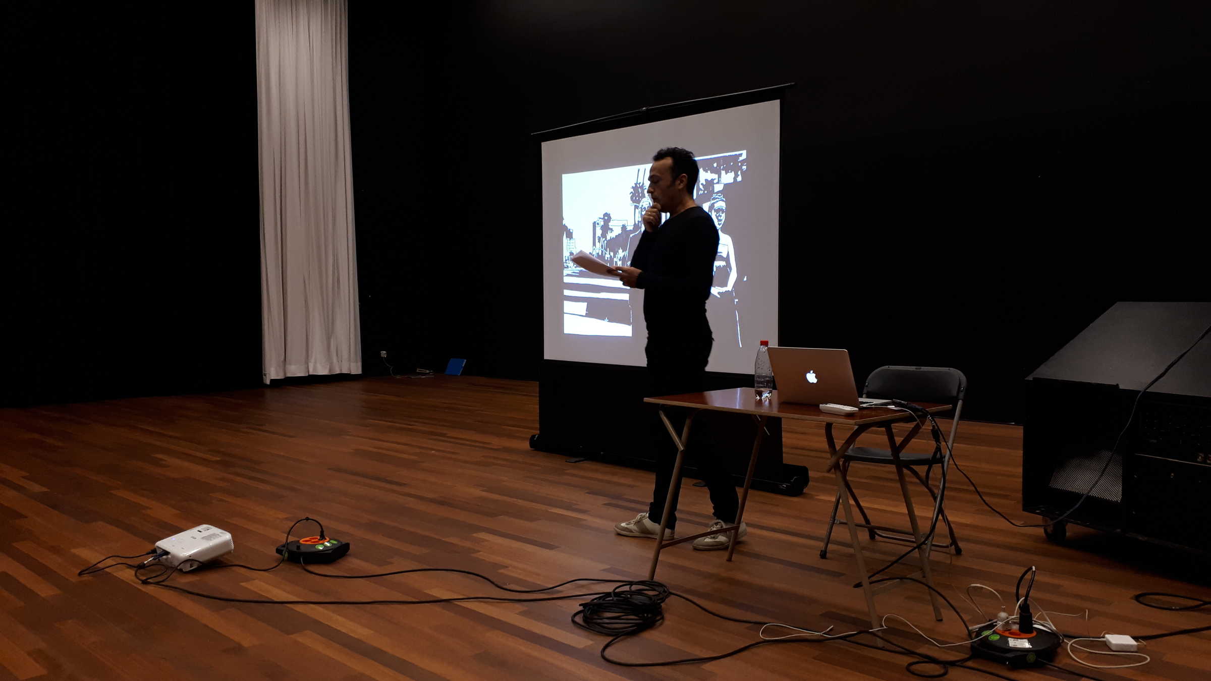 DAI Introductionweek October 2018: Monday 15 October at one of the ArtEZ theatre spaces ~ David Maroto's introduction to his Factory workshop  (Photo: Jacq van der Spek)