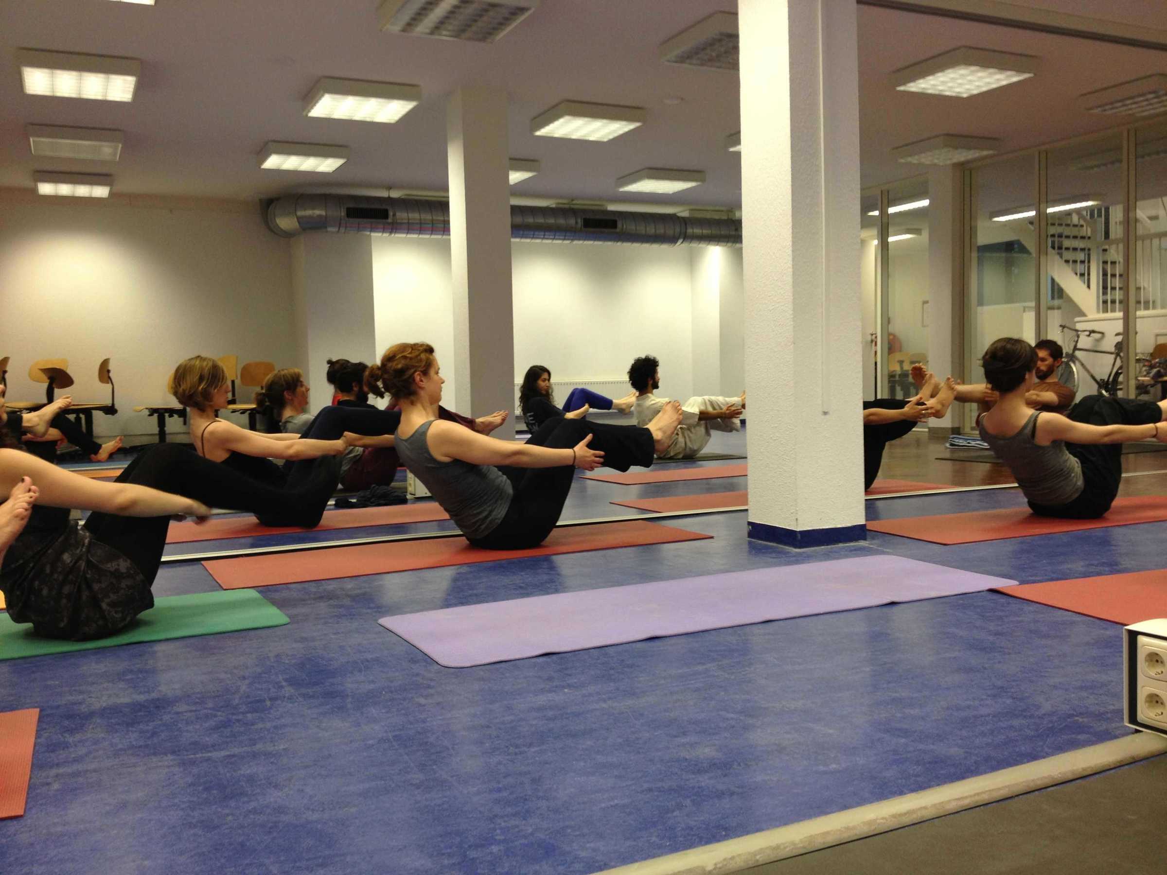 DAI yoga-class. Teacher: Rainier Isendam, Wednesday 26 June 2013