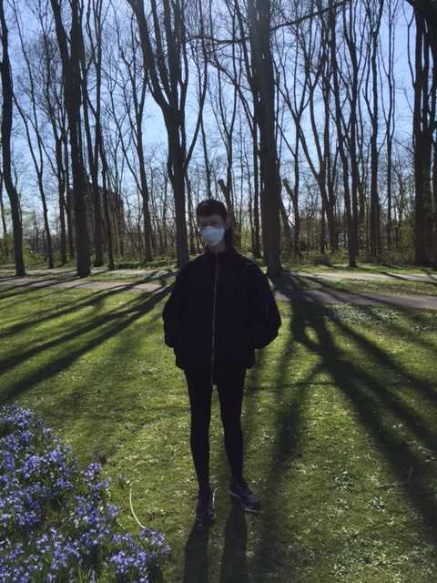 A lonely, non-EU freelancer wearing a P2 mask in a South Rotterdam park. ( Clementine Edwards portrayed by Maike Hemmers ~ April, 2020). 