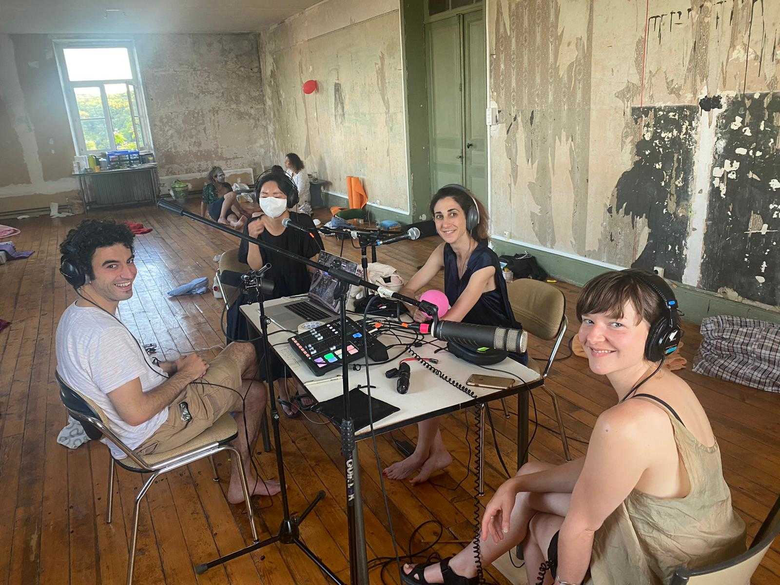 HOSTIPITALITY RADIO by COOP study group: ReSituating and ReCalibrating Hostipitality. PAF, July 2021 Photo credits: Kamila Metwaly