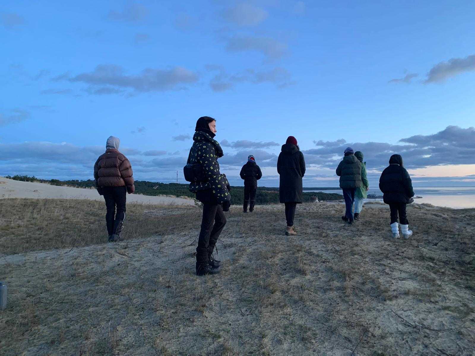 COOP study group - Publishing Practices: Textauralities, Oralitures, Corpoliteracies: Slow Walking to the sunrise. Nida, January 2023. Photo credit: Mayra A. Rodríguez Castro.
